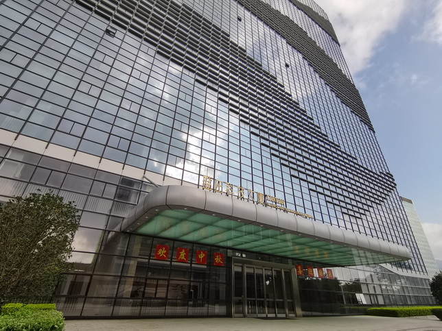 大廈幕墻清洗的優點：現代技術的維護之選